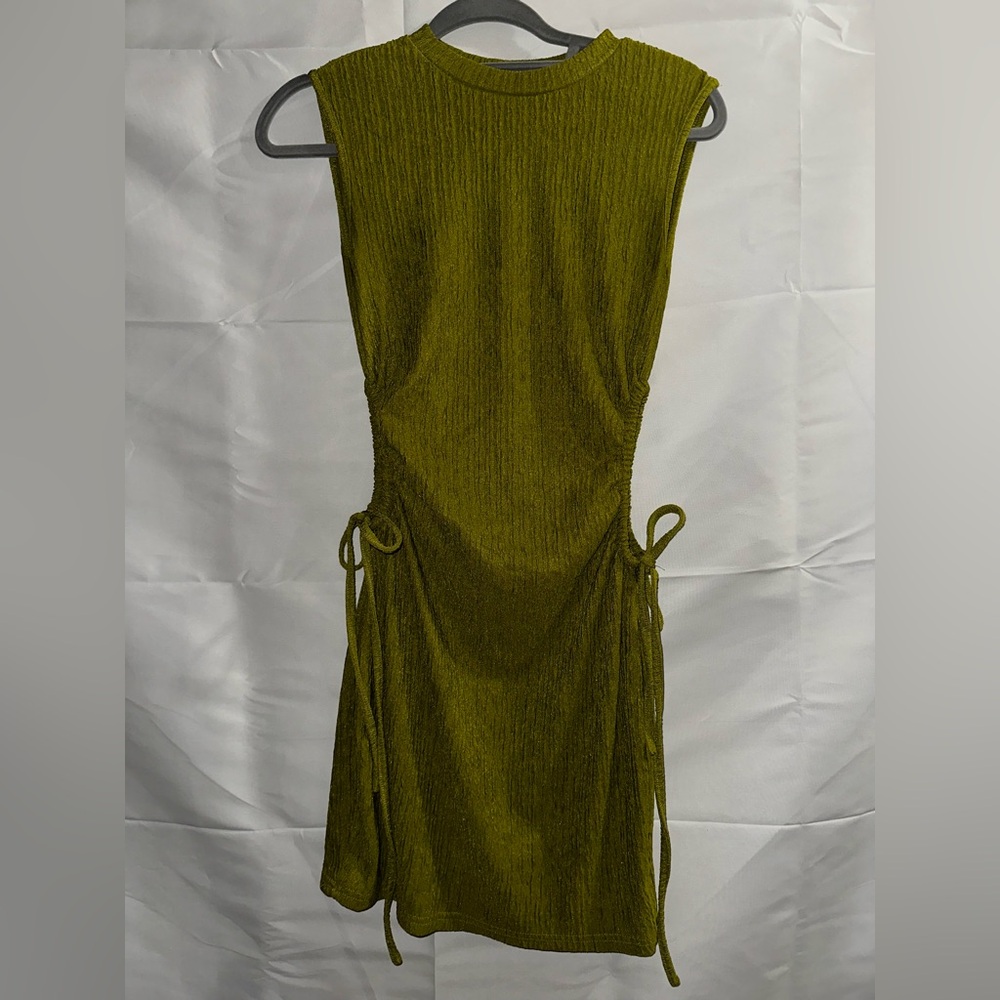 Olive Green Sleeveless Tie-Waist Midi Dress